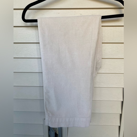 Everlane, Corduroy, Wide Leg Pant in Sandstone! - Picture 10 of 10